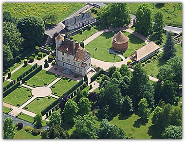 Vue aérienne du Château de VASCOEUIL